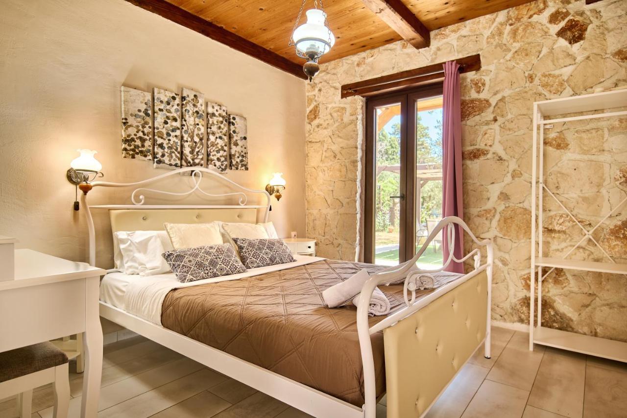 Gerakas Stone House Villa Ανω Βασιλικος Εξωτερικό φωτογραφία