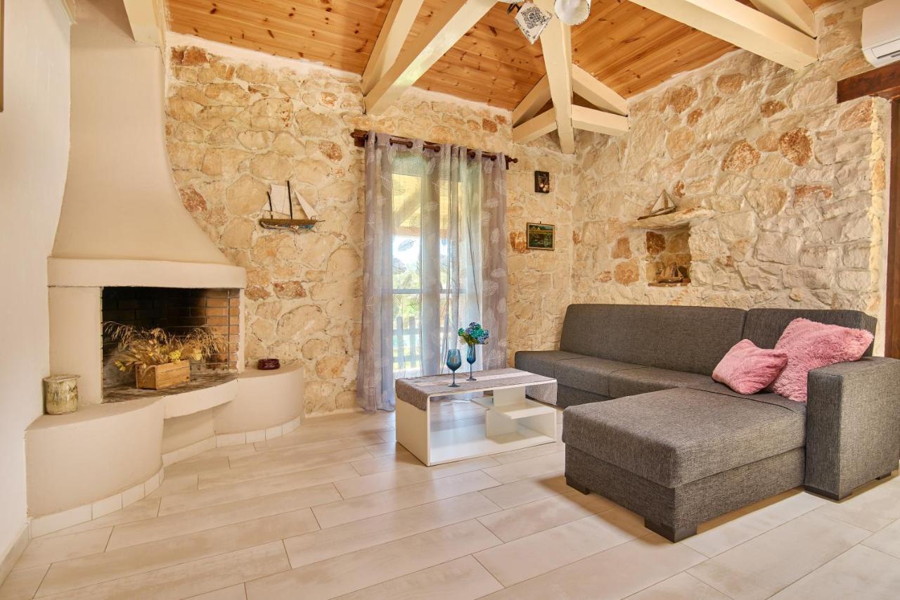 Gerakas Stone House Villa Ανω Βασιλικος Εξωτερικό φωτογραφία